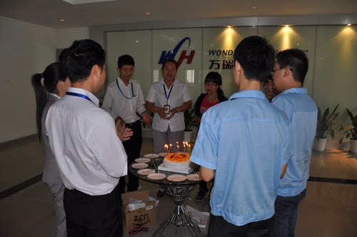 唱生日歌